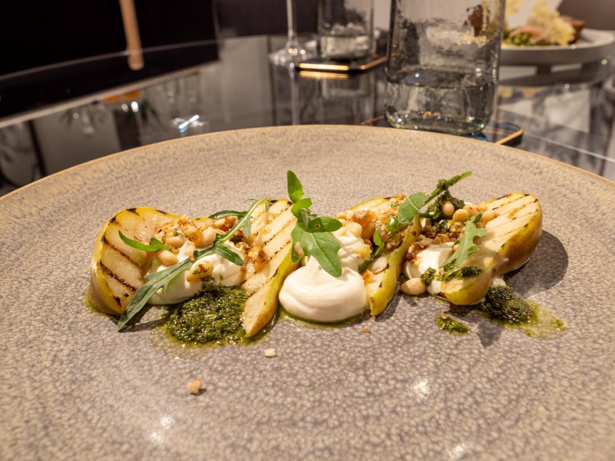 Menlyn Boutique Hotel Pretoria-Noord Extérieur photo A starter at the restaurant