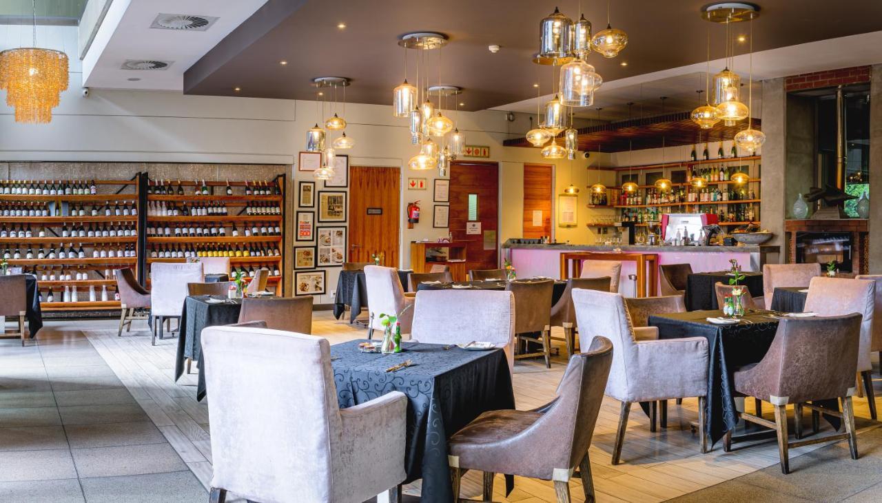 Menlyn Boutique Hotel Pretoria-Noord Extérieur photo The interior of the restaurant