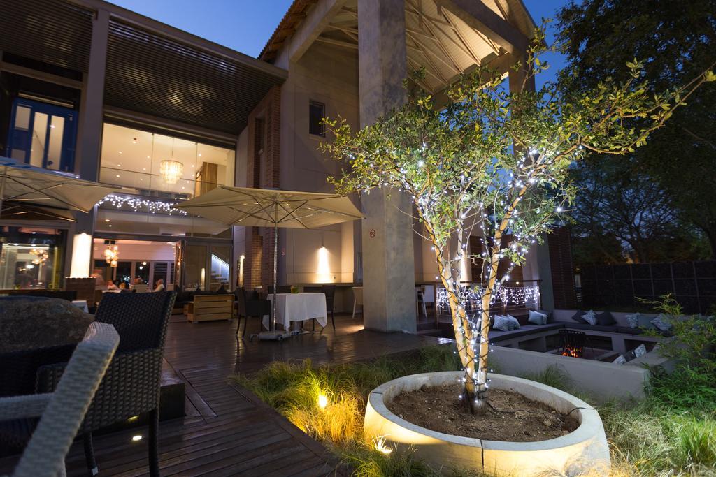Menlyn Boutique Hotel Pretoria-Noord Extérieur photo The Deck